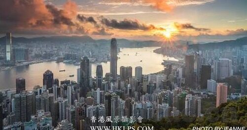 无码人妻精品中文字幕-无码人妻的细腻情感，一部中文字幕影片的深度观影体验